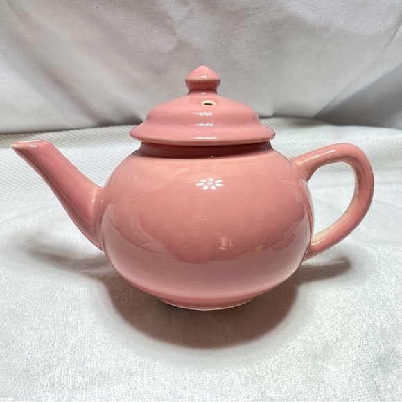 Vintage in EUC. Adorable pink ceramic pottery teapot - Picture 9 of 13